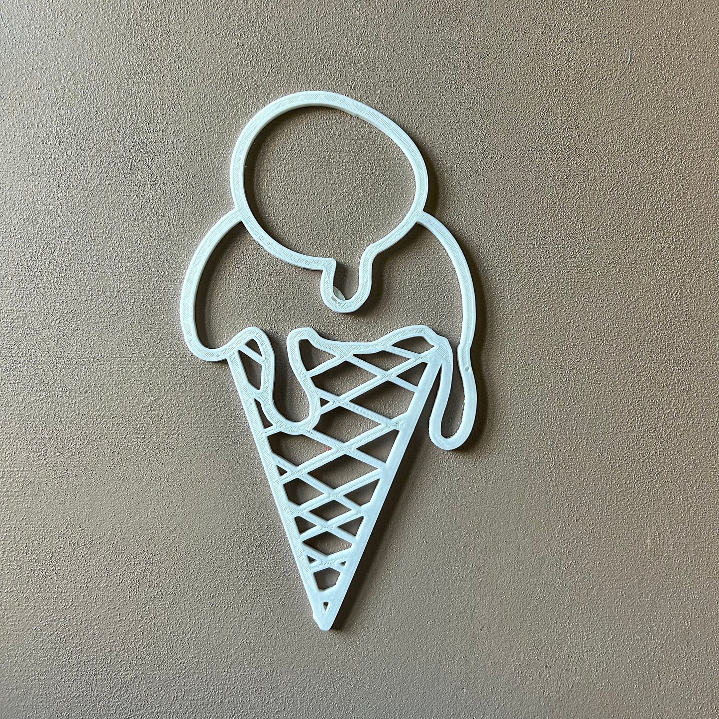 Cornet de glace décoration murale enfance personnalisable avec mot ou prénom pour déco enseigne de porte pour chambre bébé à accrocher