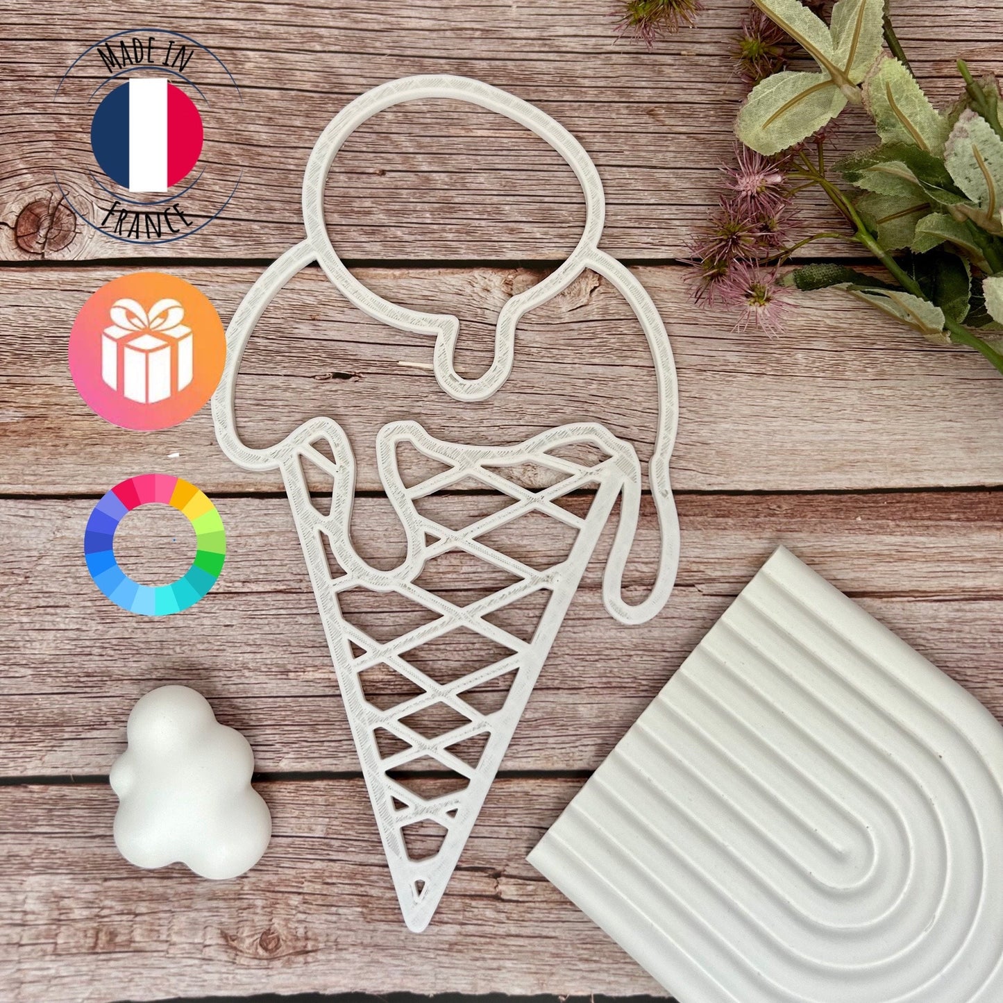 Cornet de glace décoration murale enfance personnalisable avec mot ou prénom pour déco enseigne de porte pour chambre bébé à accrocher